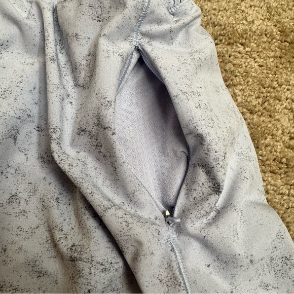 Lululemon Hotty Hot High Rise Skirt Skort Size 2 Light Blue Lycra Stretch EUC - Picture 6 of 10